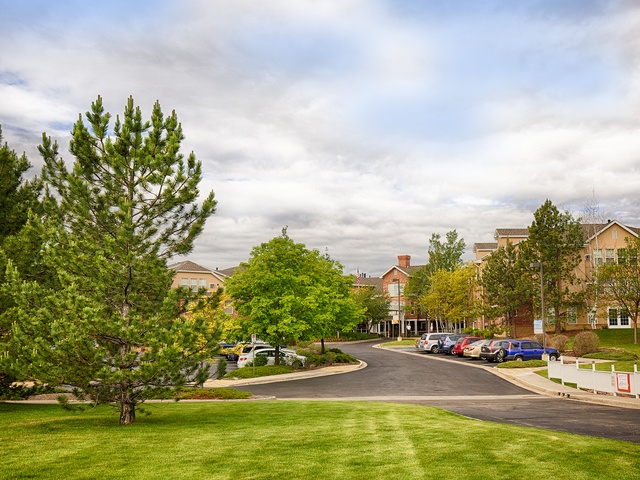 SUITES AT SOMEREN GLEN CARE CENTER, THE